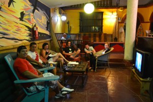 chilling in Otra Cosa